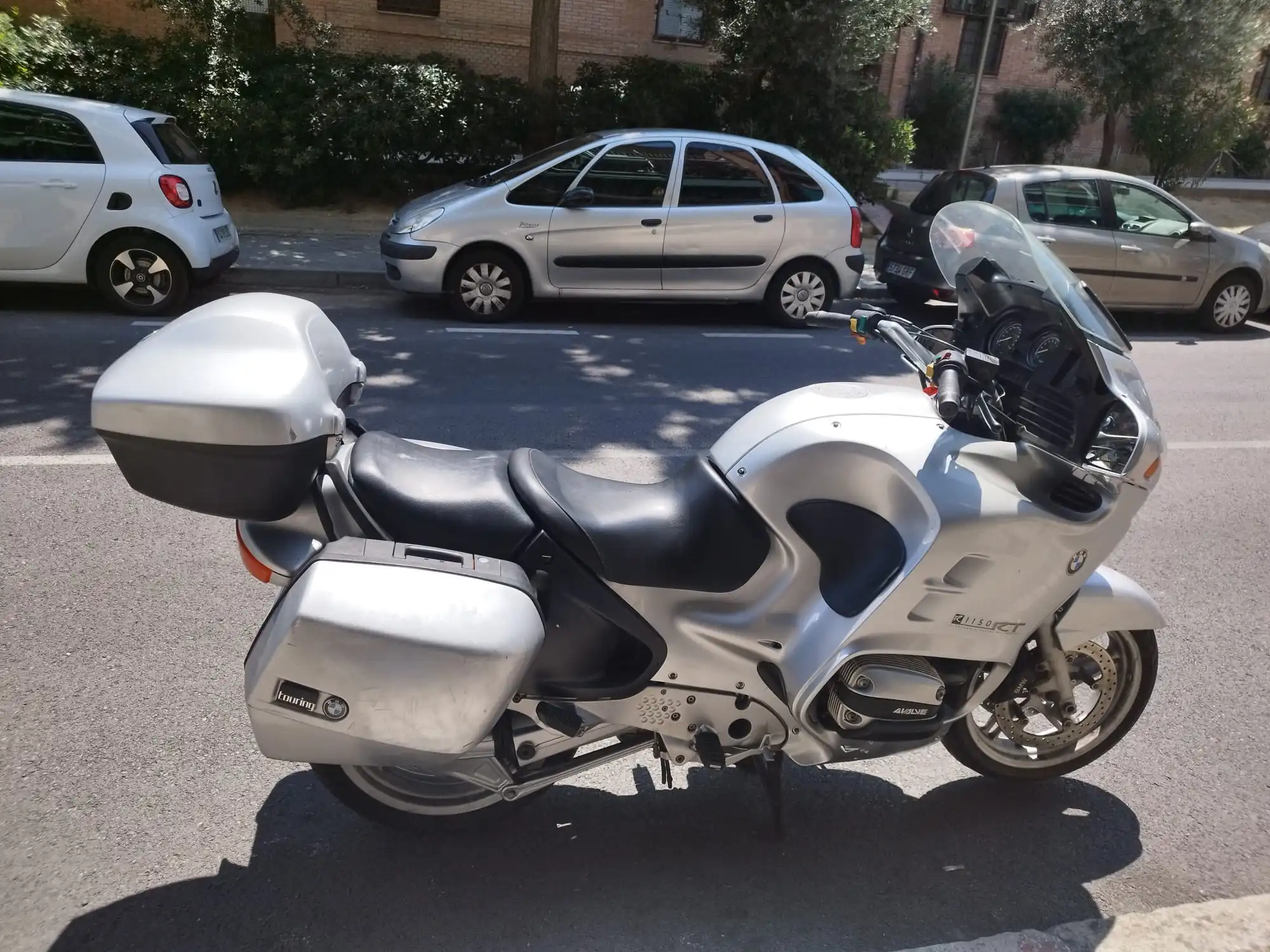 
								BMW R1100RT 1999 full									