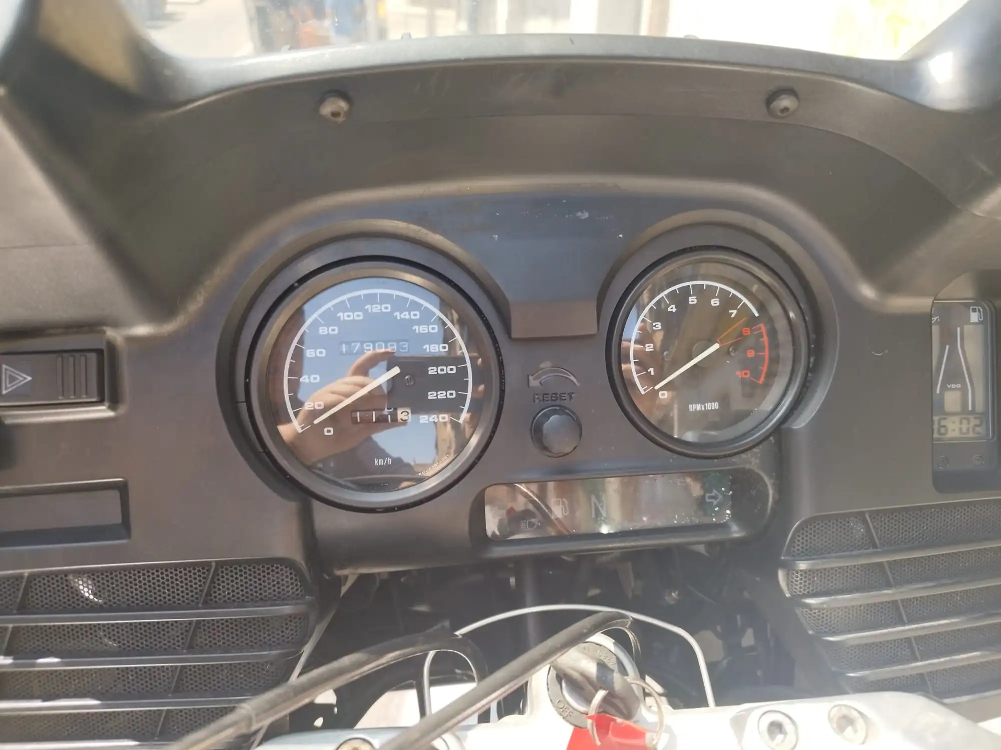 
								BMW R1100RT 1999 full									
