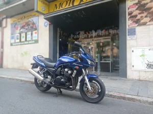 Yamaha FZS600 FAZER