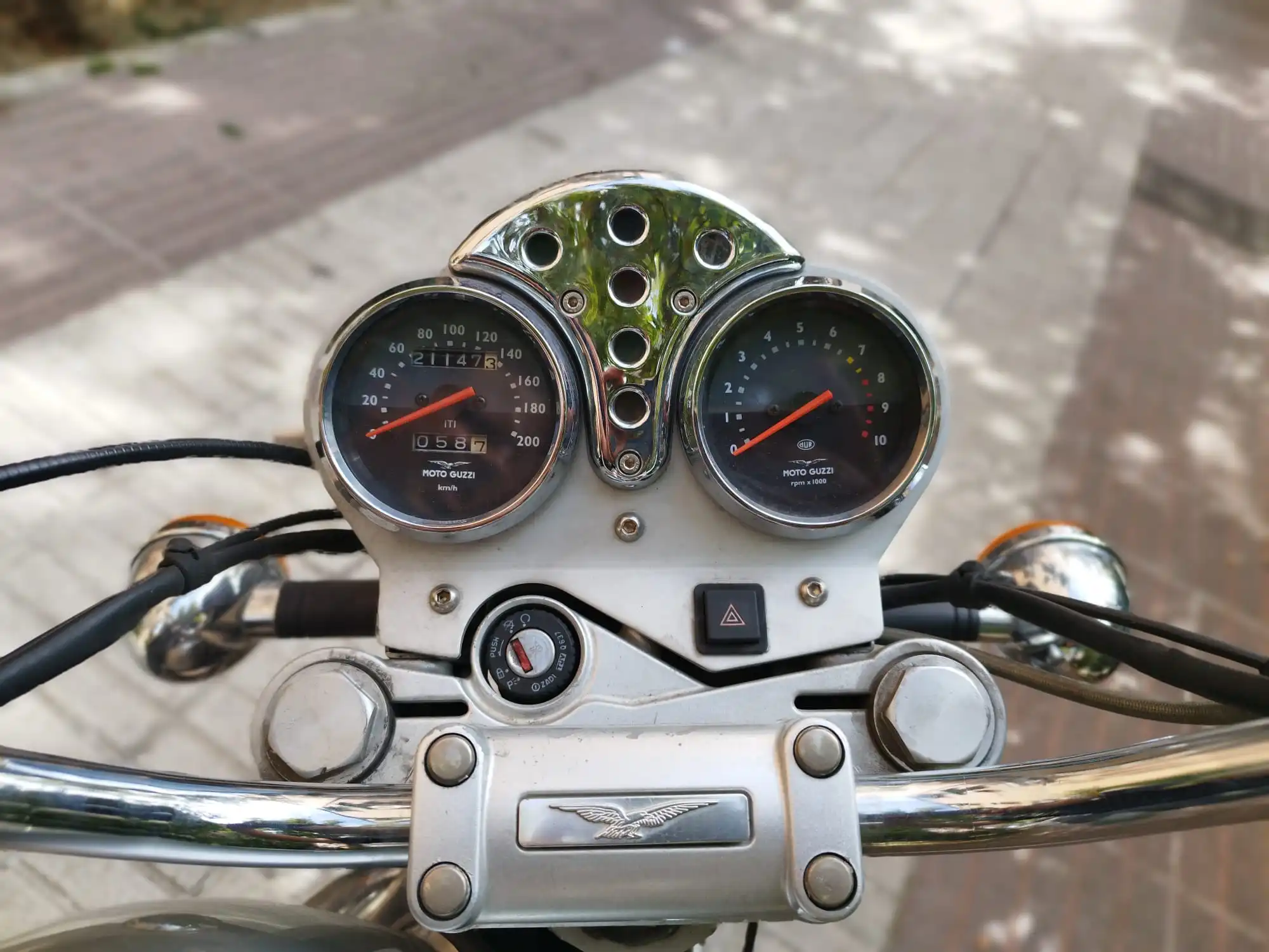 
								Moto Guzzi Nevada 750 Club 2002 full									