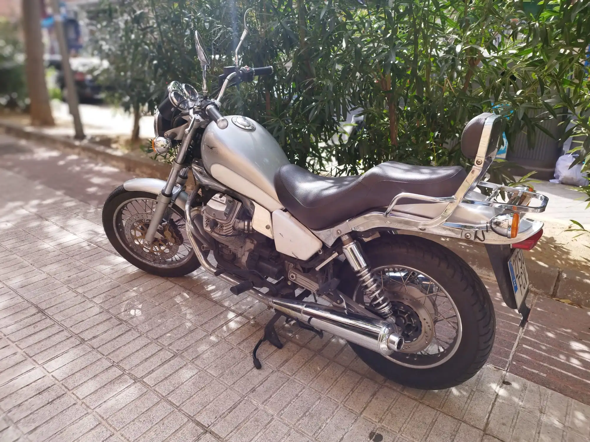 
								Moto Guzzi Nevada 750 Club 2002 full									