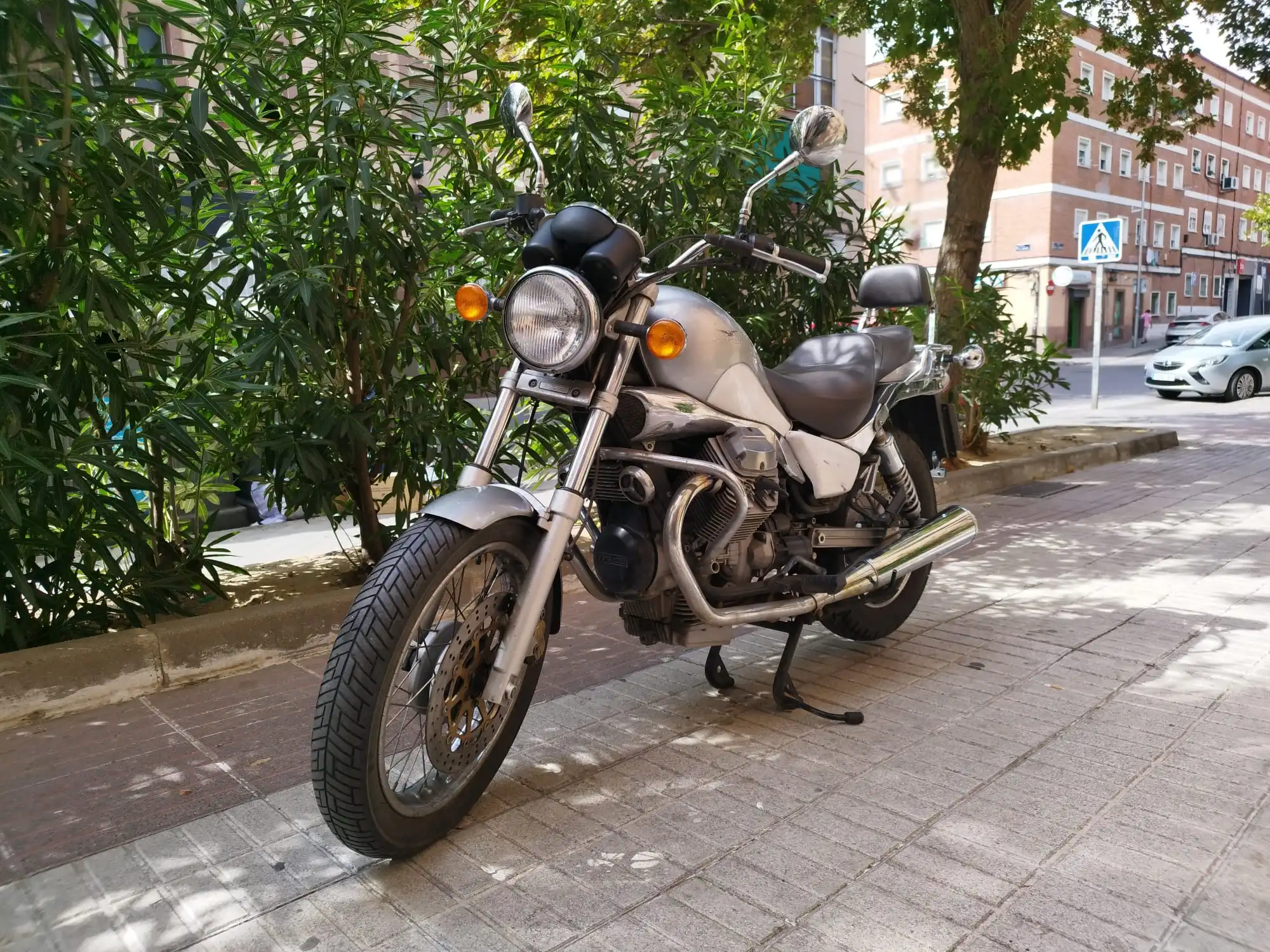 
								Moto Guzzi Nevada 750 Club 2002 full									